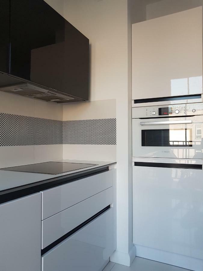 Apartament Rodzinny W Centrum ギジツコ エクステリア 写真